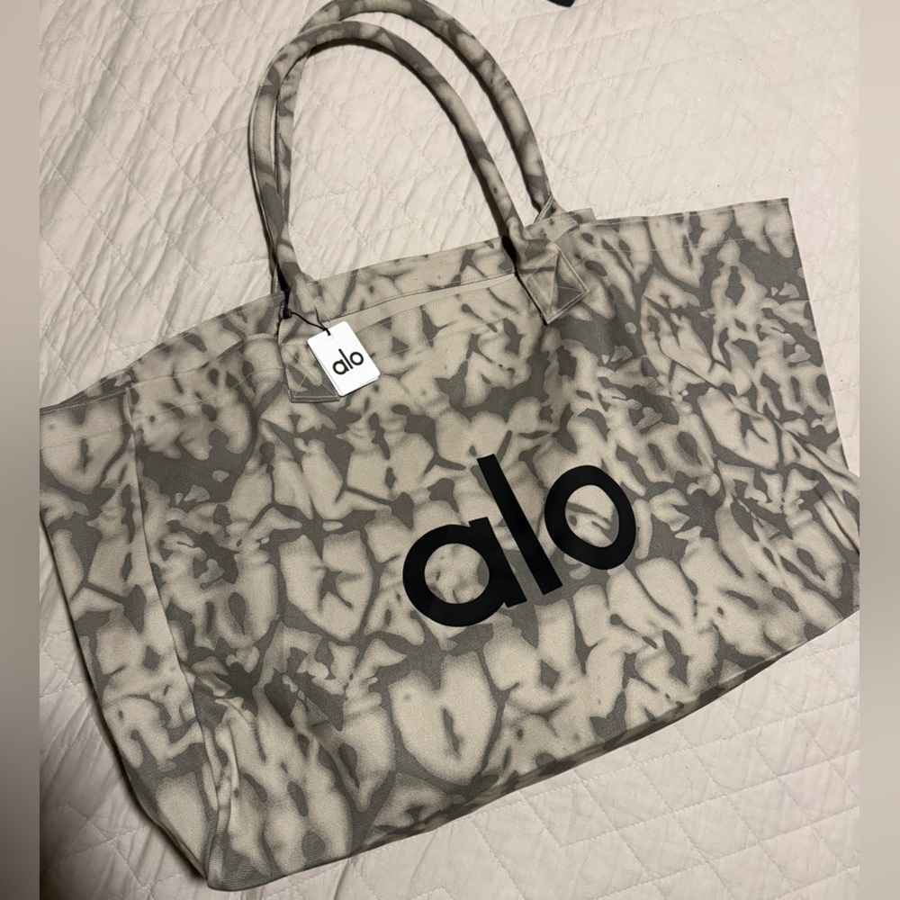 ALO Yoga Camouflage Tote Bag